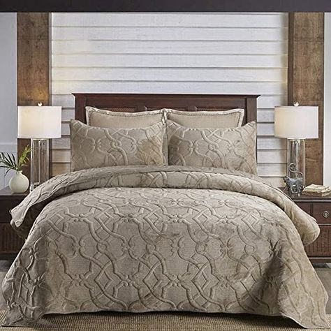 Amazon.com: XSlive 3 Piece Reversible Quilt Bedspread Luxury Solid Jacquard Soft Plush Lightweight Cotton Coverlet Quilt Set 1 Quilt and 2 Shams Queen Size : Everything Else Luxurious Bedding, Cotton Quilt Set, Embroidered Bedding, Quilted Pillow Shams, Classic Bedroom, King Size Quilt, Bedspread Set, Quilted Bedspreads, Bed Sets