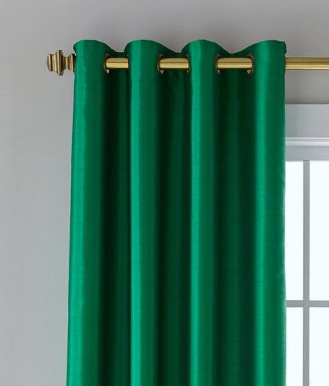 Get the rich, textured look and sheen of silk without the expense. This pair is woven with the inherent slubbing of Dupioni silk and lined for privacy. Perfection. {Prospect + Vine's Jasper Faux Silk Lined Grommet Curtains - Emerald Green} Green Curtains Living Room Ideas, Emerald Green Curtains, Dining Room Drapes, Emerald Green Decor, Designer Curtains, Vermont Country Store, Green Curtains, Southern Home, Green Decor