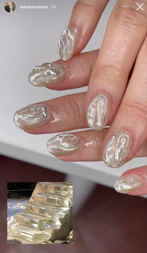 nails, manicure, crazy nails Pearl Short Nails, Pearl Inspired Nails, Mother Of Pearl Nails, Oyster Nails, Alternative Nails, Nail Art Minimalist, Opal Nails, Eyes Nails, Mens Nails