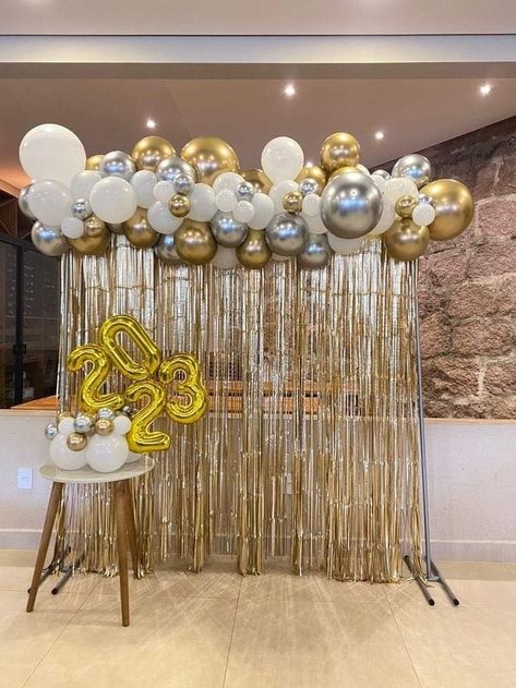 2025 Decoration New Year, New Years Backdrop Ideas, New Year Backdrop Ideas, 2024 Backdrop, New Year's Eve Backdrop, New Year Balloons, New Years Dinner Party, Prom Backdrops, New Year Backdrop