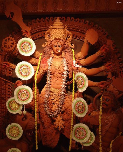 via GIFER Maa Durga Hd, Maa Durga Hd Wallpaper, Durga Navratri, Maha Ashtami, Happy Navratri Images, Oh My Goddess, Durga Images, Goddess Durga, Navratri Images