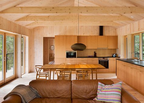 Holiday House Vindö by Max Holst Arkitektkontor Design Casa Piccola, Raised House, Stockholm Archipelago, Riverside House, Cabin Vacation, Wooden Cabins, Vacation House, Holiday House, Modern Cabin