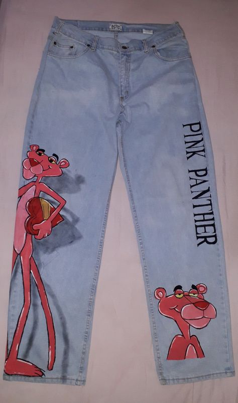 Diy Denim Jeans Pants Ideas, Jean Pants Painting Ideas, Designs To Draw On Pants, Art On Jeans Pants, Painting Pants Idea, Jeans Drawing Diy, Paint Pants Ideas, Custom Jeans Paint, Denim Painting Jeans