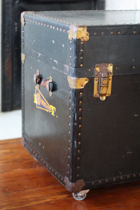 Before & After: From Throw-away Trunk to Repurposed TV Stand | 17 Apart: Before & After: From Throw-away Trunk to Repurposed TV Stand Repurposed Tv Stand, Steamer Trunk Makeover, Trunk Redo, Antique Trunk Restoration, Tv Stand Room Divider, Contemporary Tv Stands, Trunk Makeover, Trunk Furniture, Antique Steamer Trunk