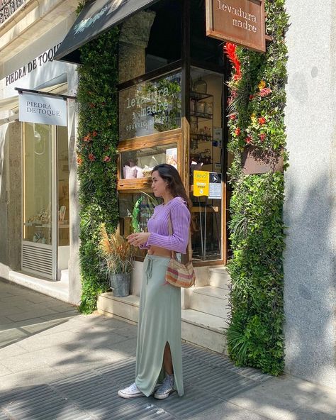 Irene Nortes on Instagram: “los colores de madrid estos días <3 🌞” Storytelling Art, Visual Storytelling, Art Director, Style Board, Storytelling, Coffee Shop, Madrid, Instagram Profile, Outfit Inspirations