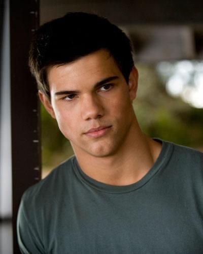 Twilight Happy Birthday, Taylor Lautner Twilight, Twilight Characters, Stephenie Meyer Books, Taylor Jacobs, Jacob Black Twilight, Kristen Stewart Hair, Jacob And Bella, Team Jacob