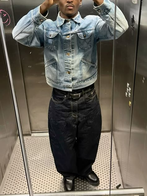 Streetwear London, Elevator Mirror, Men Streetwear Outfits, Cropped Outfits, Denim Jacket Outfit, Denim Jeans Fashion, London Style, Street Fashion Men Streetwear, All Jeans