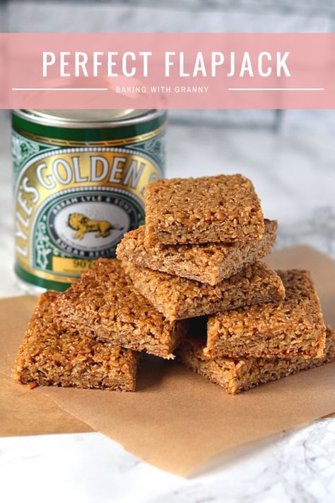 Flapjack Recipe - Baking with Granny. The perfect chewy flapjack, made with Scottish oats and golden syrup. Nutella Muffin, Flapjack Recipe, Tray Bake Recipes, Scottish Recipes, Oat Cakes, Golden Syrup, British Food, Granola Bars, Food Cakes