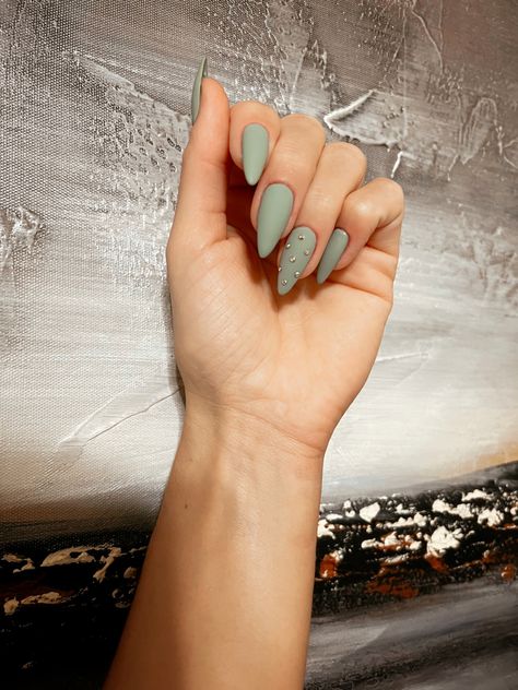 Sage Green Nail Ideas Almond, Matte Sage Green Nails Acrylic, Sage Nails Coffin, Mint Matte Nails, Sage Green Boho Nails, Sage Green Abstract Nails, Light Sage Green Nails Design, Dusty Sage Green Nails, Sage Green Nails With Gems