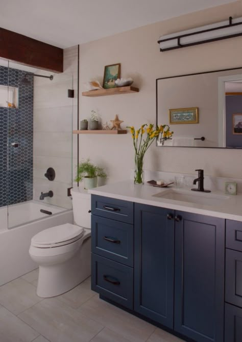 Blue Tile Shower Ideas With Tub, Blue Bathroom With Tub, Full Bathroom Ideas With Tub, Bold Bathroom Ideas, Bold Bathrooms, Bathroom Arrangement, Houzz Bathroom, Blue Shower Tile, Bold Bathroom