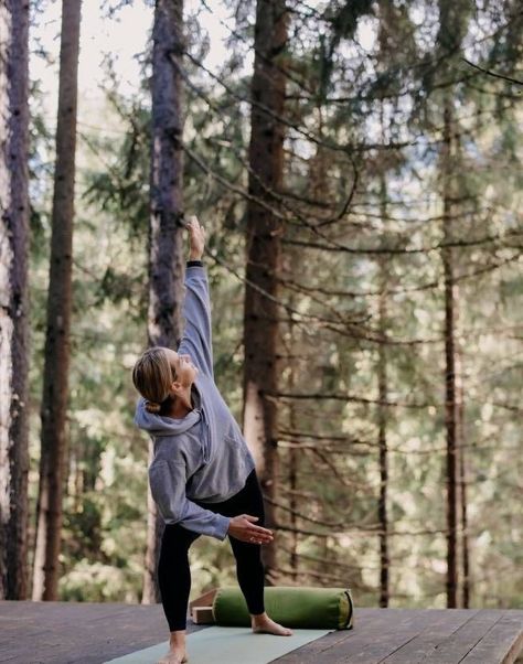 Yoga Photography Outdoor, Yoga Outside, Nature Workout, Photo Yoga, Nature Yoga, Yoga Teaching, Yoga Nature, Yoga Photoshoot, Yoga Aesthetic