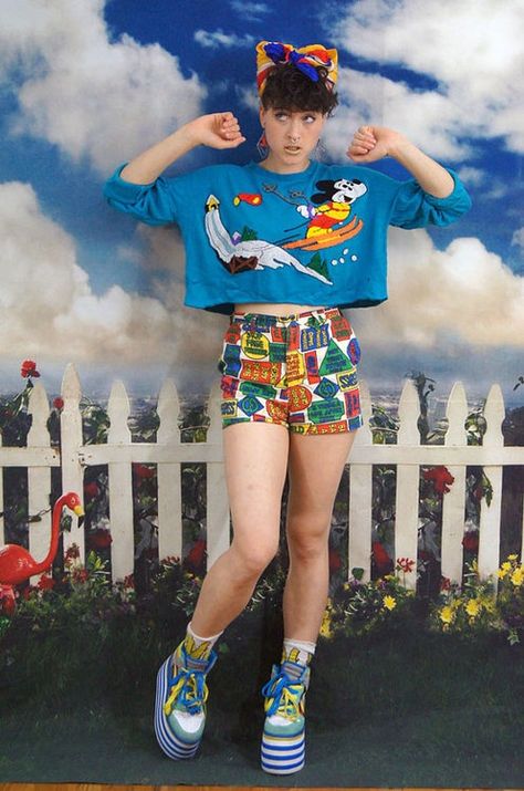 Big bows and Mickey mouse Kidcore Fashion, Neon Turquoise, Big N, Space Grunge, Original Hem, Oversize Sweatshirt, Queer Fashion, Quirky Fashion, Let Down