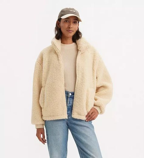 Vanilla Girl Aesthetic Outfits: How to Dress Like a Vanilla Girl - College Fashion Weather Center, Levis Jacket, Teddy Jacket, Cold Weather Outfits, Sherpa Jacket, Corduroy Jacket, Aesthetic Outfits, Instagram Fashion, Jacket Outfits