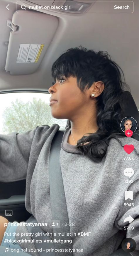 Mullet Wig Black Woman, Mullet On Black Women, Mullet Quickweave Black Women, Mullet Hairstyle Black Women, Mullet Black Women, Rat Tail Haircut, Mullet Cut, Curly Updos, Mullet Hairstyles