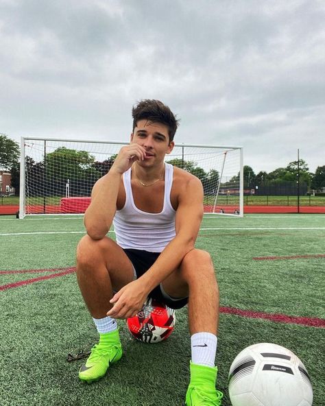 Sean O Donnell, Male Idols, O Donnell, Attractive Guys, His Eyes, Then And Now, Soccer, Running, Instagram