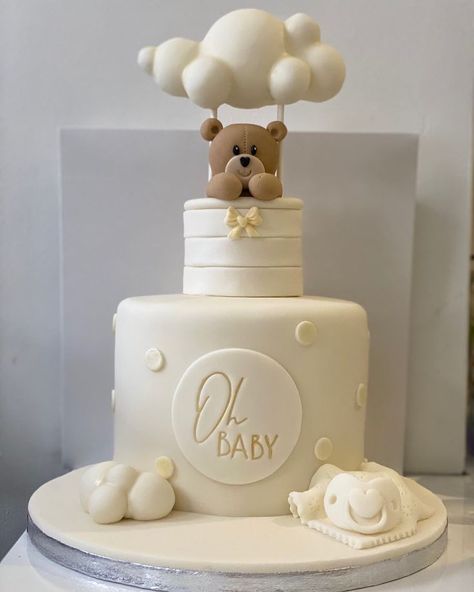 Bear Baby Shower Cake, Kue Macaroon, Baby Shower Themes Neutral, Baby Shower Decorations Neutral, Baby Gender Reveal Party Decorations, Bear Baby Shower Theme, Classy Baby Shower, Idee Babyshower, Baby Shower Theme Decorations