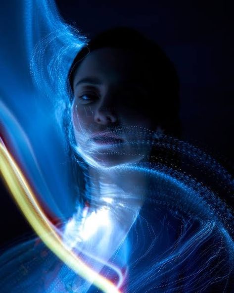 Long Exposure Portrait, Projector Photography, Shutter Speed Photography, Light Painting Photography, Light Shoot, Low Light Photography, Motion Photography, Studio Portrait Photography, Concept Photography