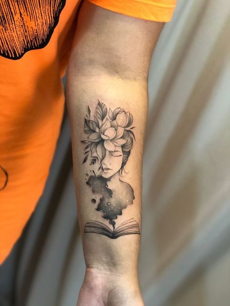 Tattoo Plume, Best Feminine Tattoos, Reader Tattoo, Book Inspired Tattoos, Nature Tattoo Ideas, Patchwork Tattoos, Line Drawing Tattoos, Cool Nature, Bookish Tattoos