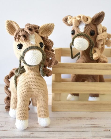 Amigurumi Horse Free Pattern Diy Unicorn Headband, Amigurumi Horse, Crochet Horse, Easy Crochet Animals, Crochet Terms, Basic Sewing, Crochet Cow, Crochet Amigurumi Free Patterns, Horse Pattern