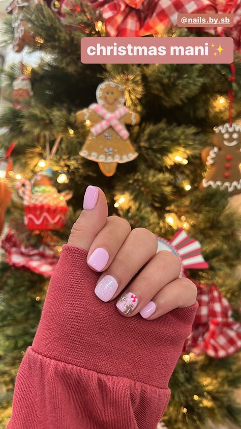 gingerbread, nails, christmas nails Christmas Nails Pink Candy Canes, Red And Pink Nails Christmas, Easy Gingerbread Nails, Pink Christmas Short Nails, Pink And Brown Christmas Nails, Christmas Nails Pink And Red, Gingerbread Nails Short, Nails Pink Christmas, Gingerbread Nails Pink