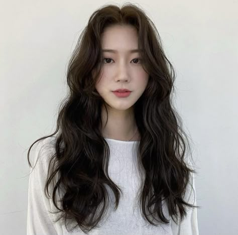 Wavy Perm Loose Long Hair, Korean Perm Wavy Hair, Korean Hair Perm Waves, Asian Perm Long Hair, Light Wavy Perm, Jelly Perm Korean, Korean Soft Perm, Korean Digital Perm Long Hair, Korean Perm Women