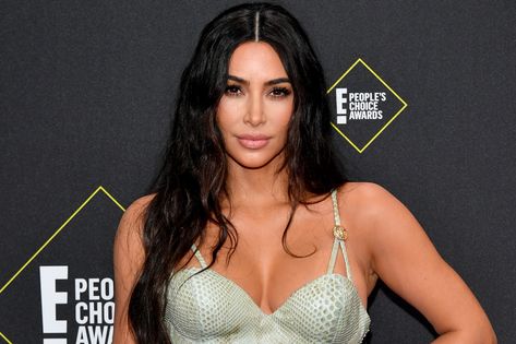 Kim Kardashian Tape, Becoming Famous, Bleached Eyebrows, Brian Austin Green, Celebrity Stylist, Kkw Beauty, Everyday Makeup Routine, The Kardashians, People's Choice Awards