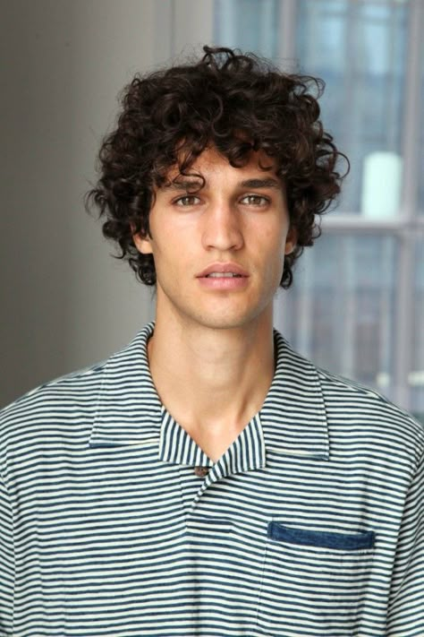 Boys Curly Haircuts, Teen Haircuts, Long Curly Hair Men, Men's Curly Hairstyles, I Like Your Hair, Men Haircut Curly Hair, Long Face Hairstyles, Boys With Curly Hair, Haircut And Color