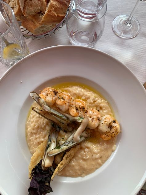 france, french dish, scampi, french restaurant, aesthetic French Dishes Aesthetic, French Dinner Aesthetic, French Restaurant Aesthetic, France Food, Restaurant Aesthetic, French Restaurant, French Cheese, Europe Aesthetic, French Dishes