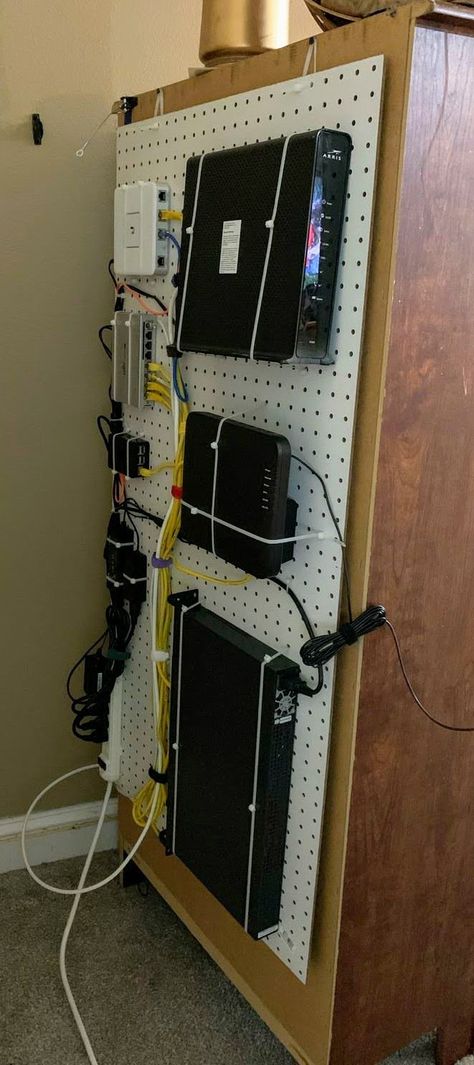 Guitar Cable Storage, Home Network Rack, Cable Attachment Storage, Pegboard Gear Wall, Network Rack Cable Management, Network Rack, Network Attached Storage, Home Lab, Network Cables