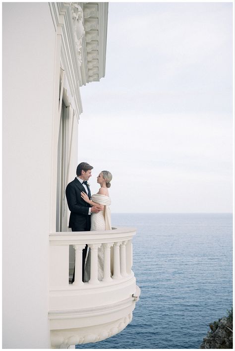 Destination wedding couple at villa la vigie at Monaco during a real luxury wedding Monaco Wedding, Villa In Monaco, Wedding In Monaco, Villa Monastero Wedding, Wedding Venue South Of France, Grand Hotel Tremezzo Wedding, French Wedding Venues, Wedding Angels, French Riviera Wedding