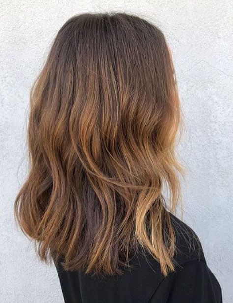 Below Shoulder Length Hair, Shoulder Haircut, Color Castaño, Hairstyles For Thick Hair, Thick Hair Styles Medium, Thick Hair Cuts, Blonde Tips, Beachy Hair, Midlength Haircuts