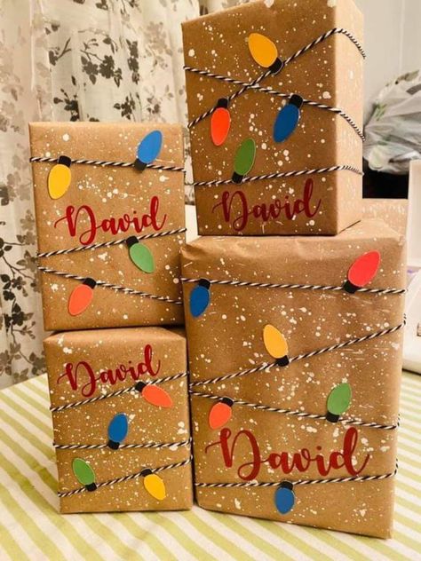 Creative Christmas Gift Wrapping, Immagini Grinch, Christmas Wrapping Diy, Christmas Gift Wrapping Ideas, Gifts Wrapping, Creative Christmas Gifts, Christmas Gift Basket Ideas, Gift Wrapping Inspiration, Gift Wrapping Ideas