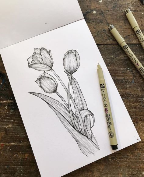 Black Pen Drawing, Pen Art Work, Doodle Art Flowers, Pen Art Drawings, Mandala Art Lesson, Art Drawings Sketches Pencil, Flower Sketches, Black Pen, Book Art Diy