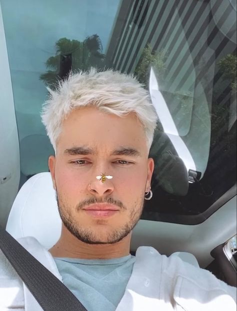 Platinum Silver Hair Color, Platinum Blonde Hair Men, Blonde Looks, Kian Lawley, Silver Hair Color, Platinum Hair, Blonde Guys, Platinum Blonde Hair, Platinum Blonde