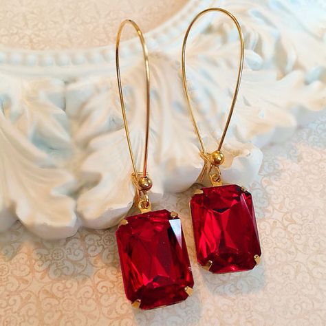 Diamond Ear Rings, Pearl Ring Design, Rounded Wardrobe, Red Ruby Earrings, Holiday Party Jewelry, Earrings Art Deco, Deco Earrings, July Birthstone Jewelry, Earrings Art