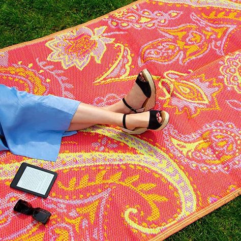 Talking Tables Waterproof Colourful Outdoor Rug Plastic, Lightweight Mat for Garden, Patio, Decking, Bathroom, Utility, Picnic | Folds Away for Easy Storage, 180 x 120cm : Amazon.co.uk: Home & Kitchen Paisley Print Pattern, Bathroom Utility, Waterproof Outdoor Rugs, Patio Decking, Paisley Rug, Boho Outdoor, Waterproof Rug, Boho Paisley, Fabric Bunting