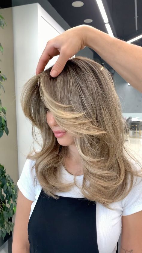 Curtens Bangs Hair, Anya Hair, Hairstyles With Volume, Trendy Hairstyles For Short Hair, Curtain Hair, Sketch Hair, Graduation Hairstyles With Cap, Hair Keratin, Hair Logo