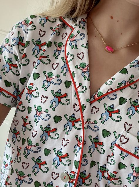 Christmas Roller Rabbit, Roller Rabbit Pjs, Preppy Tips, Preppy Christmas, Girl Pfp, Roller Rabbit, Cute Christmas, Christmas Nails, Christmas