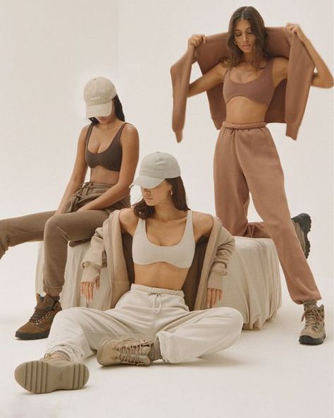 JOAH BROWN on Instagram: "THE PERFECT BRA The Contour Bra, in Sueded Umber, Yuma, and Mocha." Sweatpants Photoshoot, Lounge Wear Photoshoot, Loungewear Photoshoot, Active Wear Photoshoot, Fitness Shoot Ideas, Activewear Photoshoot, Sweatpants Outfits, Gymwear Outfits, Fitness Photoshoot