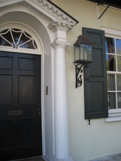 Charleston Green Southern Paint Colors, Exterior Green Paint, Elegant Paint Colors, Charleston Green, Exterior House Paint Colors, Brown Roofs, Colonial Kitchens, Interior Wall Colors, Painting Shutters