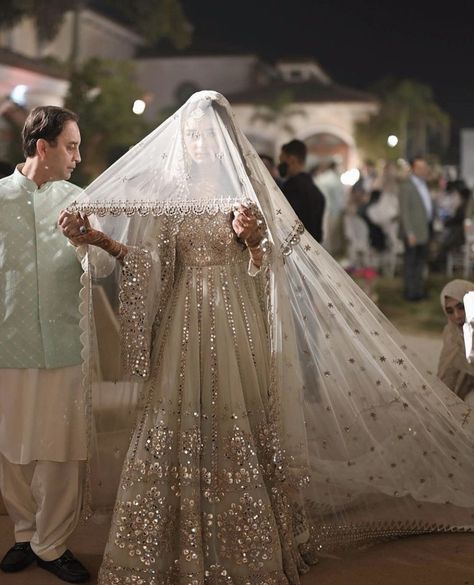 Nikkah Pics, Abhinav Mishra, Asian Wedding Dress Pakistani, Nikah Dress, Bridal Hijab, Desi Wedding Dresses, Asian Bridal Dresses, Asian Wedding Dress, Lehenga Designs Simple