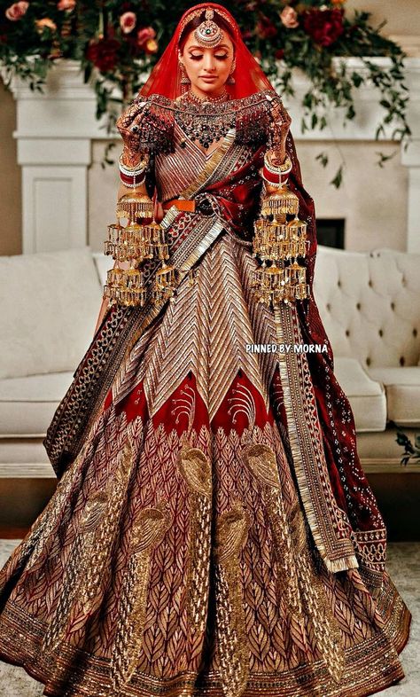 JJ Valaya - India 🇮🇳 Ejaazcouture Lehenga Bridal, Ejaazcouture Lehenga, Jj Valaya, Lehenga Bridal, Wedding Outfits, Bridal Saree, Classy Dress, Indian Wear, Indian Outfits