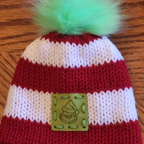 Grinch hats in all the sizes! One for everyone in the family. Be sure to order yours for the holiday season! www.warmandcozycraftcorner.ca #grinch #grinchmas #christmashats #Toque #beanie #handmade Crochet Grinch Hat, Grinch Hats, Grinch Hat, Crochet Grinch, Crochet Santa Hat, Crochet Santa, Crochet Items, Christmas Hat, Crocheted Item