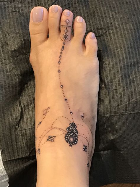 Anklet Tattoo, Tattoo Infinity, Anklet Tattoos, Awesome Tattoo, Infinity Tattoo, Ink Tattoo, Cool Tattoos, Anklets, Tatting