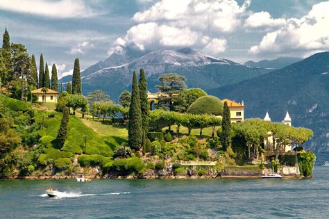 Lake Como, Italy - boat tours, peace and relax Tuscany Villa, Lake Como Italy, Como Italy, Italy Photo, Villa Rental, Beautiful Lakes, Boat Tours, Lake Life, Lake Como