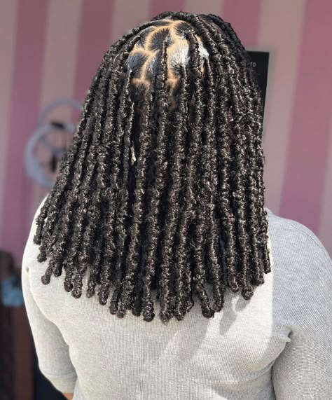 Sasha Locs Styles, Sasha Locs Lush Styles, Soft Locs Short, Short Soft Locs, Extension Hairstyles, Butterfly Locks, Cute Weave Hairstyles, Half Braided Hairstyles, Short Hair Twist Styles