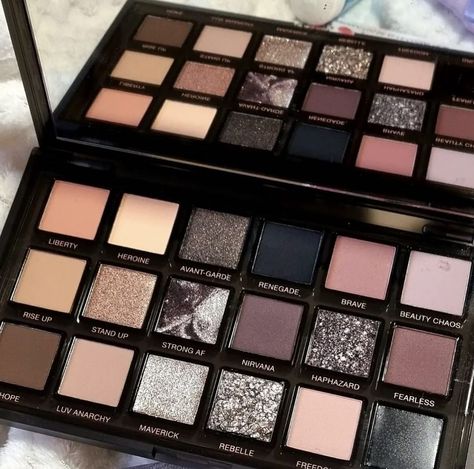 Huda Beauty Pretty Grunge Eyeshadow Palette 🎨 Make sure you follow us😍 Shop Now from Our Website www.theglamourrose.com Link in Bio SHIPPING ALL OVER INDIA 🇮🇳 For Queries & Orders Please Call/DM - 8368096921 OR WhatsApp -8368096921 #instagood #photooftheday #love #beautiful #happy #picoftheday #fashion #style #instadaily #instalike Grunge Eyeshadow, Huda Palette, Huda Beauty Eyeshadow Palette, Huda Beauty Eyeshadow, Huda Beauty Palette, Makeup Eyeshadow Palette, Beauty Eyeshadow, Eye Makeup Pictures, Eyeliner Makeup