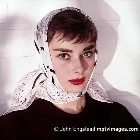 Audrey Hepburn during the making of "Roman Holiday."  © John Engstead / #mptvimages Audrey Hepburn Outfit, Audrey Hepburn Born, Audrey Hepburn Photos, Audrey Hepburn Style, Head Scarves, Hepburn Style, Roman Holiday, Fair Lady, Her Eyes