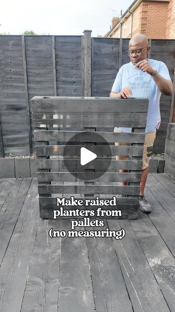 Dean Commodore | Make raised planters from pallets   How easy is this?  Do you have raised planters in your garden?  The best thing about this one is... | Instagram Planters From Pallets, Garden Hack, Raised Planters, Garden Planter Ideas, Outdoor Planter Boxes, Pond Liner, Raised Planter, Pallets Garden, August 8