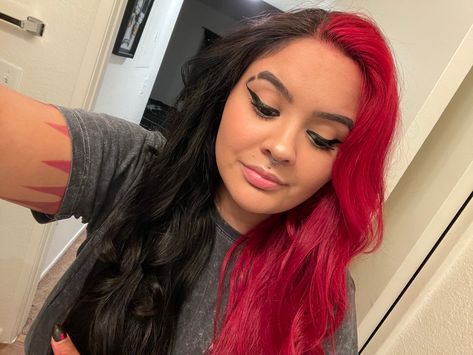 Two Hair Colors Split, Black And Red Split Dye, Half Black Half Red Hair, Red Split Dye Hair, Red And Black Split Dye, Half Red Half Black Hair, Eyebrow Ideas, Eyebrow Slits, Color Block Hair